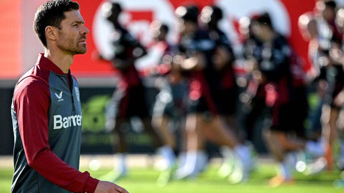 Xabi Alonso, durante un entrenamiento con el Bayer