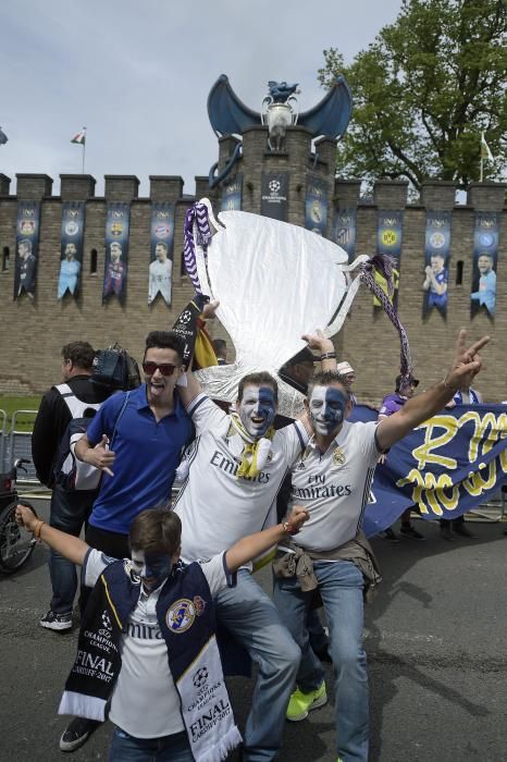 Las aficiones calientan motores en Cardiff.