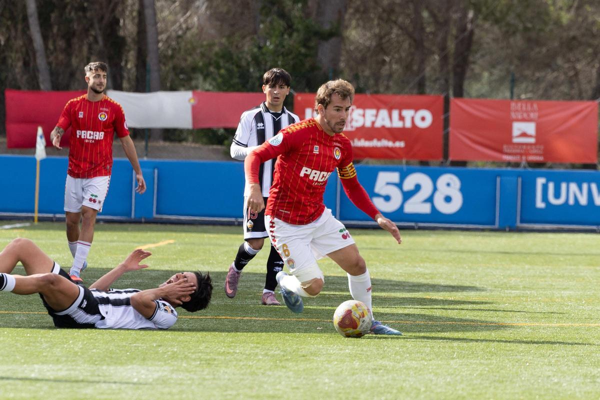 Galería: triunfo vital de la SD Ibiza en la lucha por la permanencia