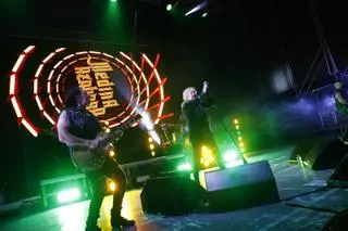 Córdoba despide a Medina Azahara entre ovaciones y eternas guitarras