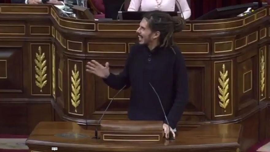 El bonito gesto de Alberto Rodríguez, de Ahora Podemos, con un diputado del PP