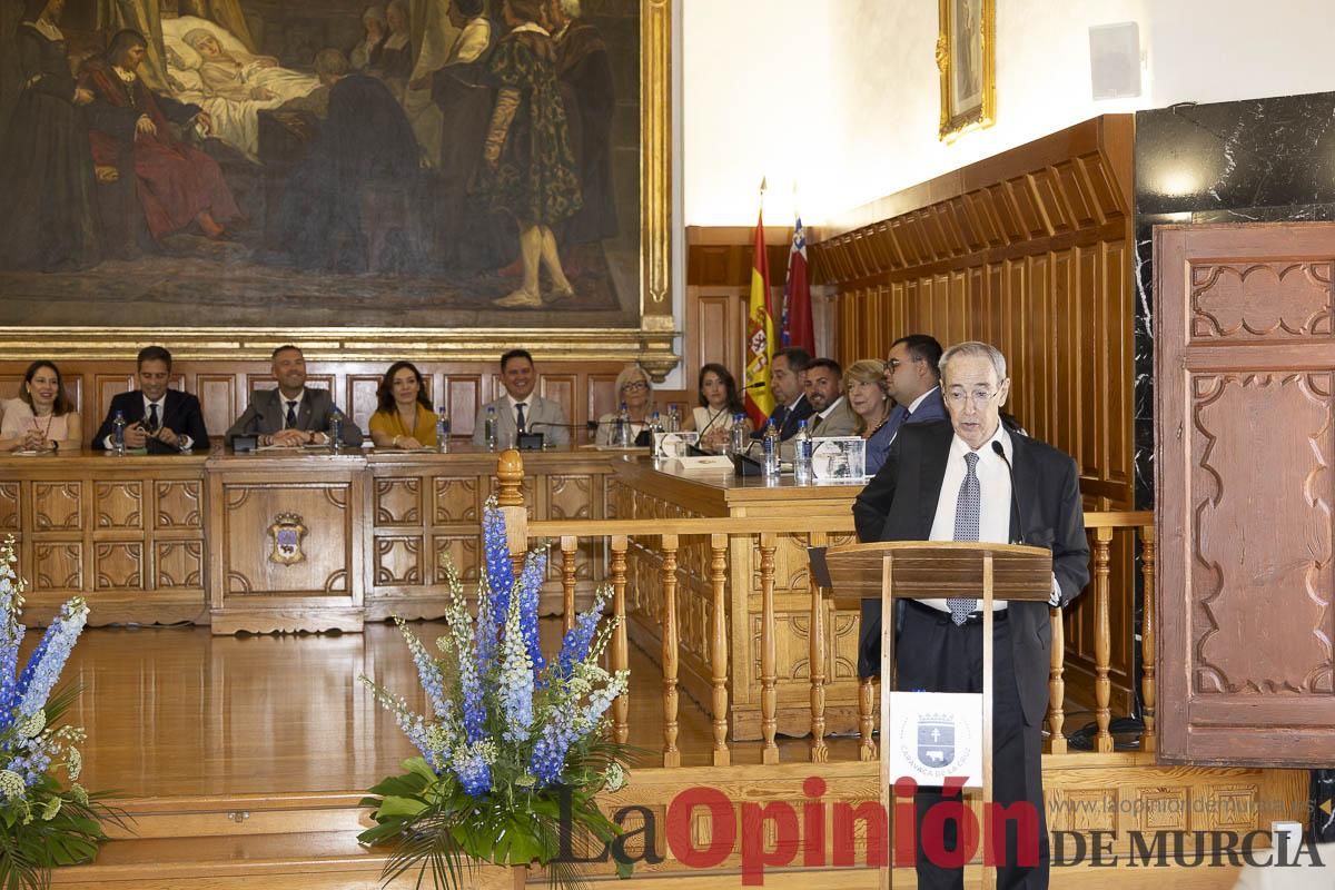 Así se ha vivido el emocionante acto del nombramiento de 'Hijo Predilecto' de Caravaca al doctor Juan Manuel Laborda