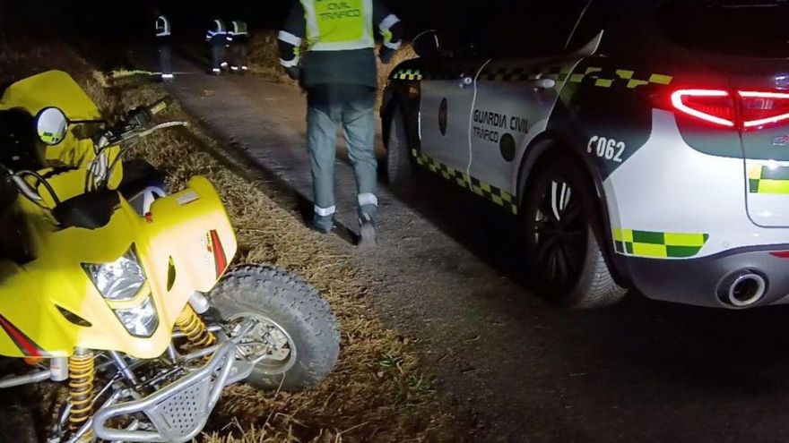 Luto en Sarreaus, tras morir un joven y quedar grave su pareja al volcar su quad