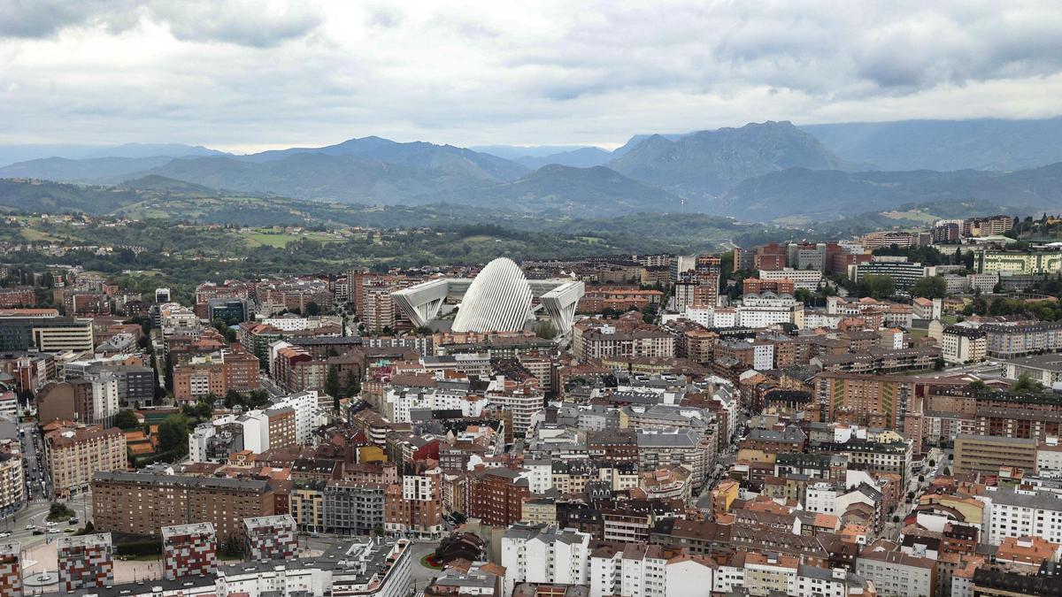 Una vista aérea de Oviedo.