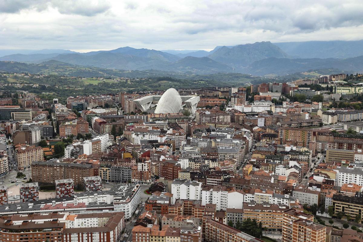 Una vista aérea de Oviedo.