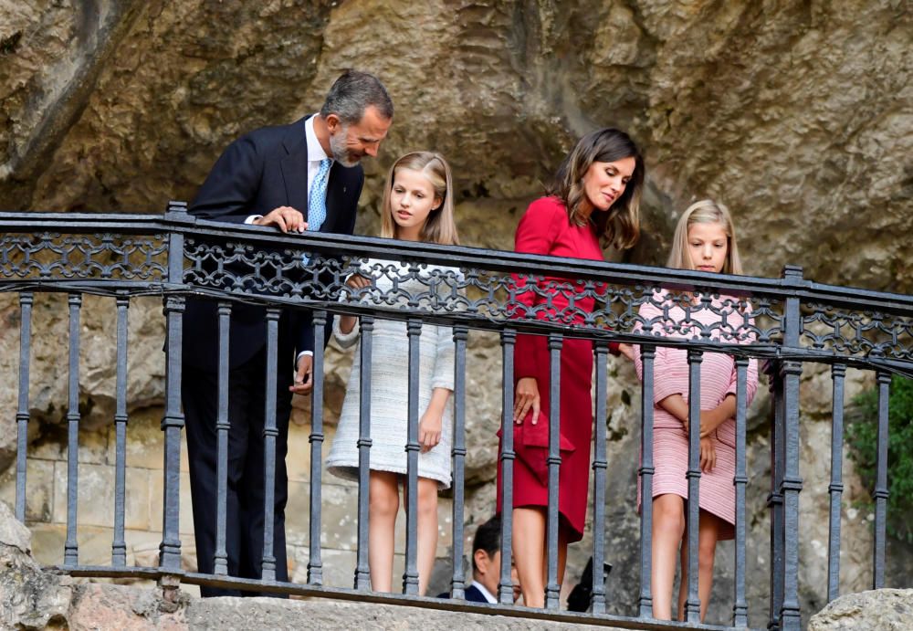 Visita de la Casa Real a Covadonga