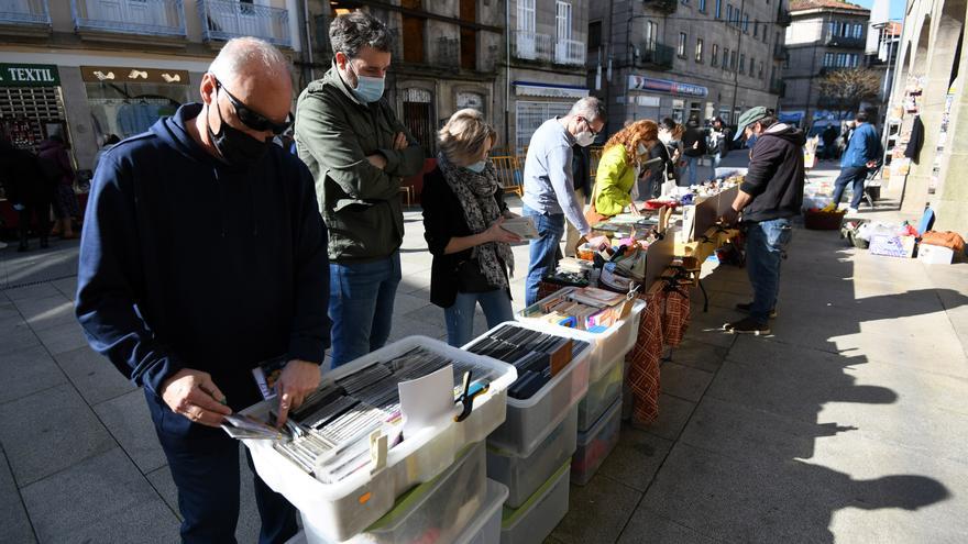 El mercadillo de la calle Sierra regresa con fuerza