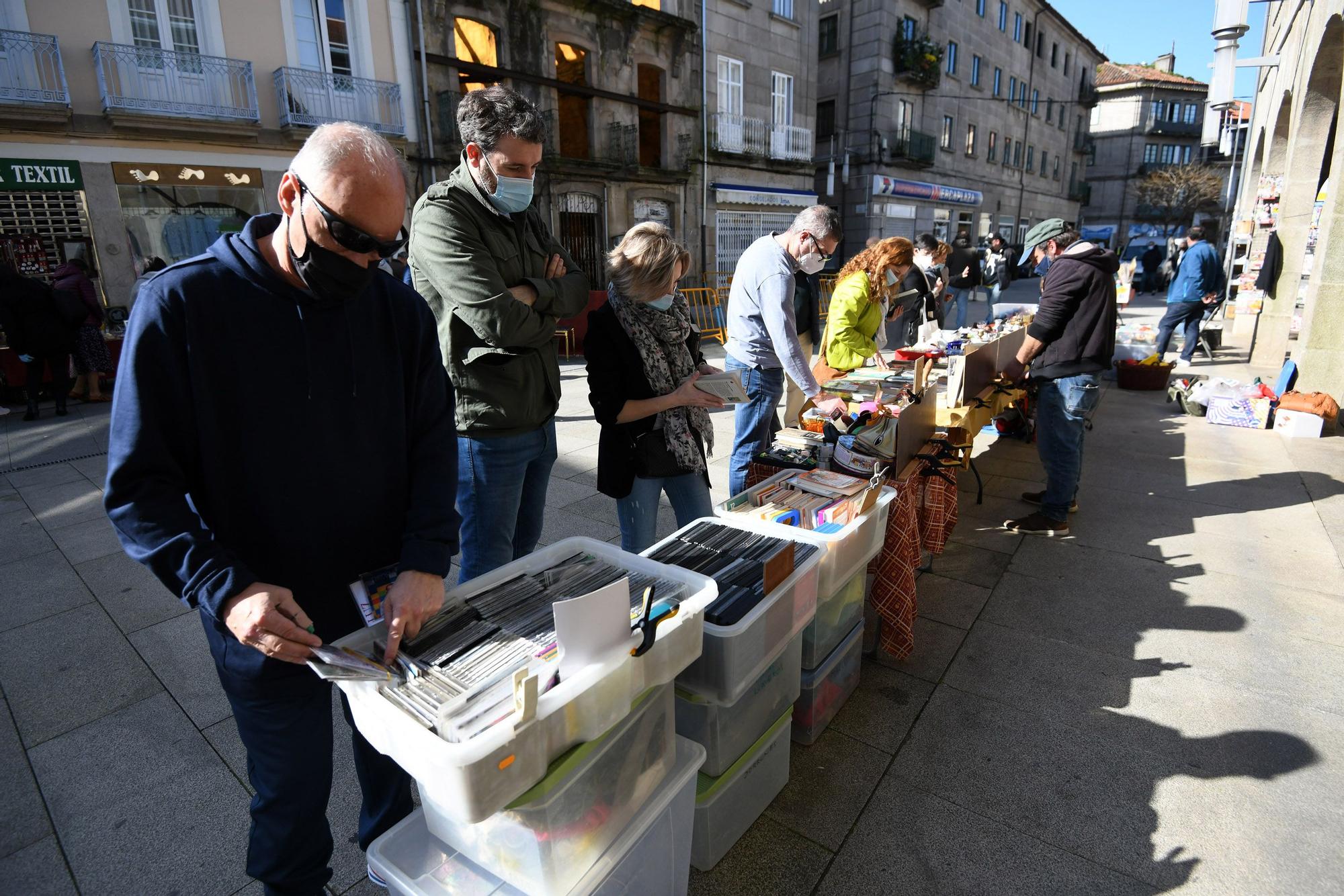 El mercadillo de la calle Sierra regresa con fuerza