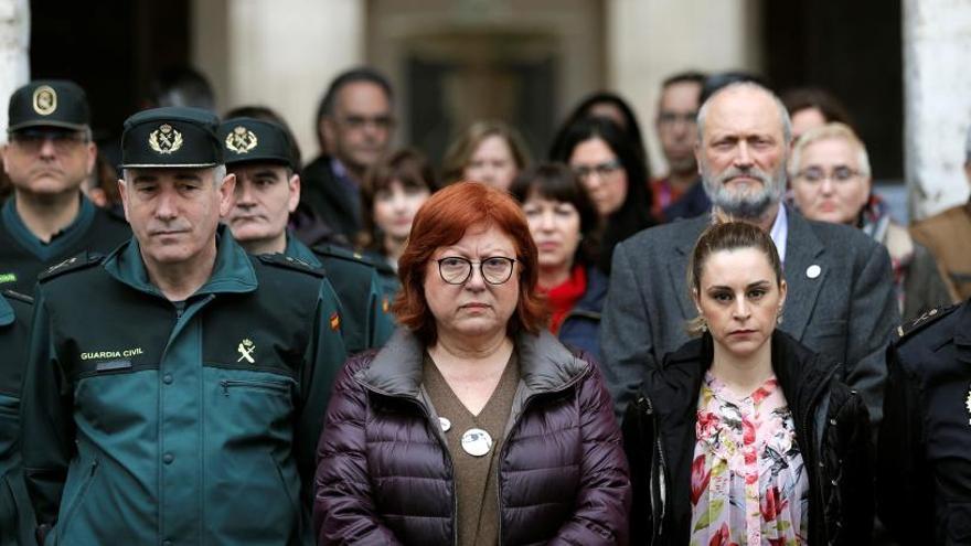 La delegada del Govern en la concentació celebrada a València pel crim de Moraira.