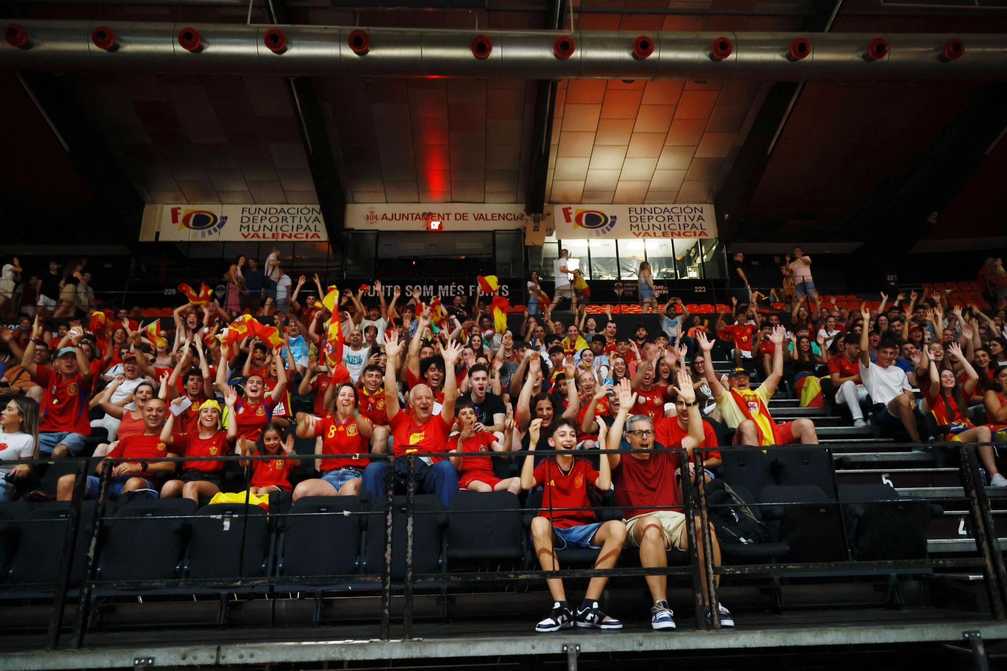 La Fonteta acoge con pantallas gigantes la semifinal de España en la Eurocopa