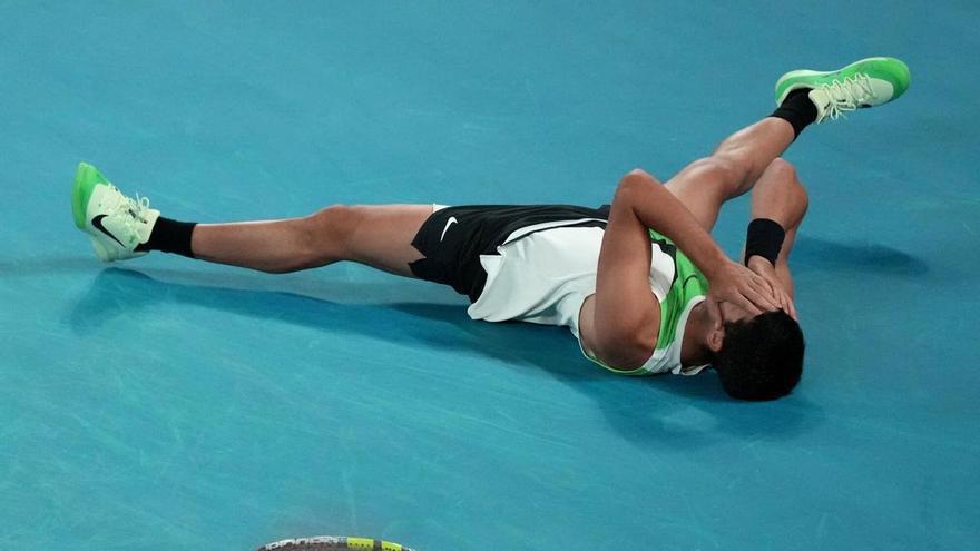 La aplaudida reacción de Fernando Alonso al histórico triunfo de Alcaraz en el Open de Australia: "Salvaje"