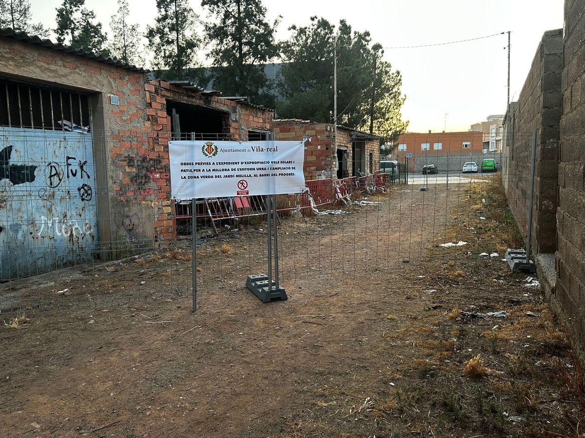 En unos días colocarán una estructura de metal con vigas de hierro.