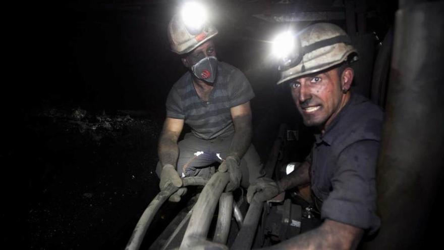 Mineros en el pozo Santiago de Hunosa.