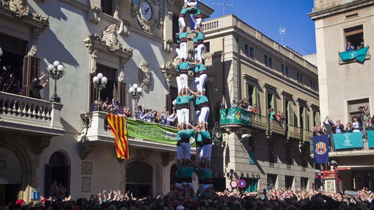 Los de Vilafranca, levantan un '4 de 9' en la diada 'castellera' de Tots  Sans.