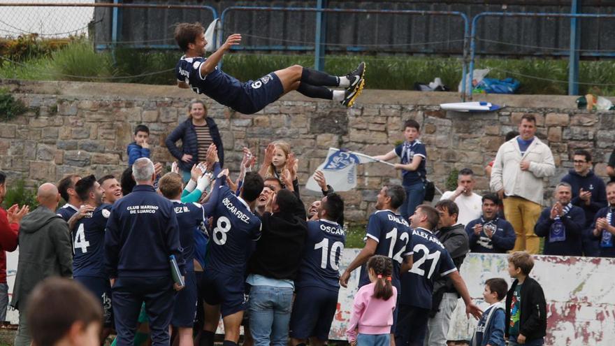 La despedida de un futbolista clásico en el fútbol asturiano: &quot;El vestuario del Marino es una gozada&quot;