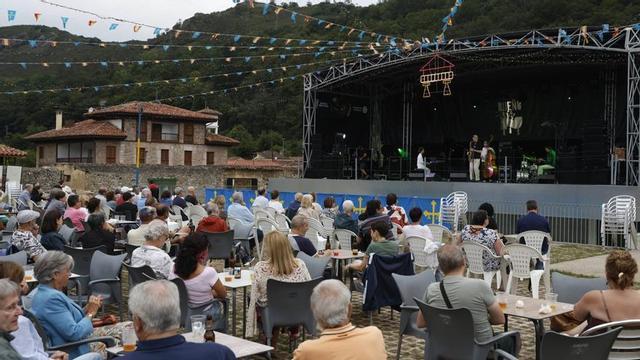 Bueño vibra con el jazz de Christopher Pellat Quartet y La Vía del Ferro | LUISMA MURIAS