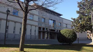 Abatido un hombre tras matar a su hermano, atrincherarse con una escopeta y herir a cinco mossos en Barcelona