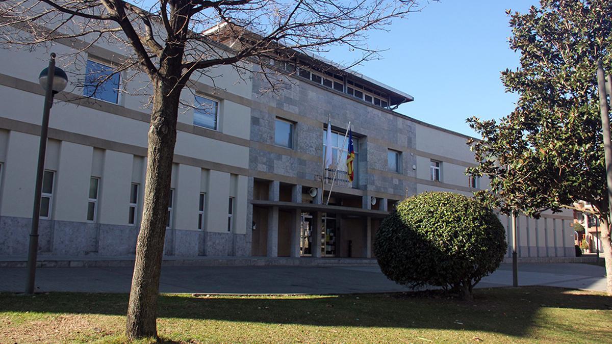 Imagen del ayuntamiento de Calldetenes.