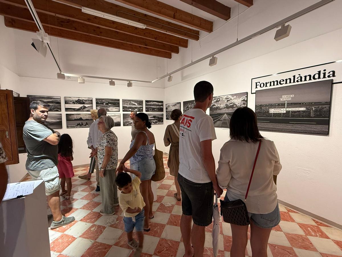 La inauguración de la exposición fue un gran éxito de público