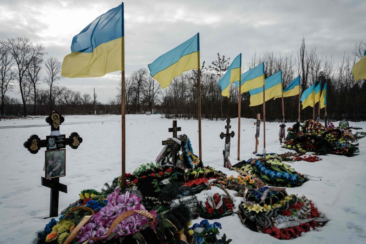 Cementerio en Kramatorsk tras la invasión rusa de Ucrania