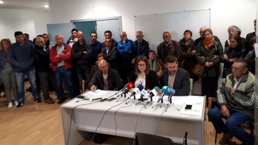 Rueda de prensa de los afectados por la explosión, hoy. // G.P.