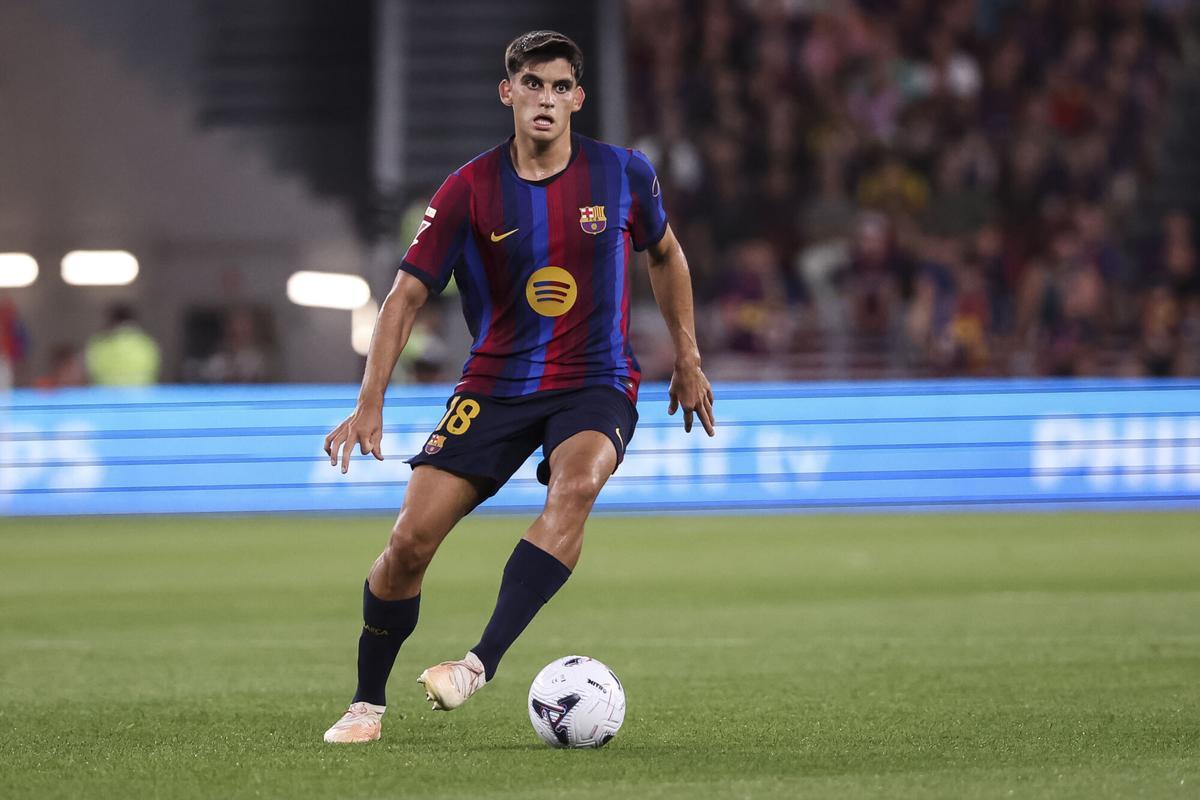 Gerard Martín es el único central zurdo específico de la primera plantilla del FC Barcelona