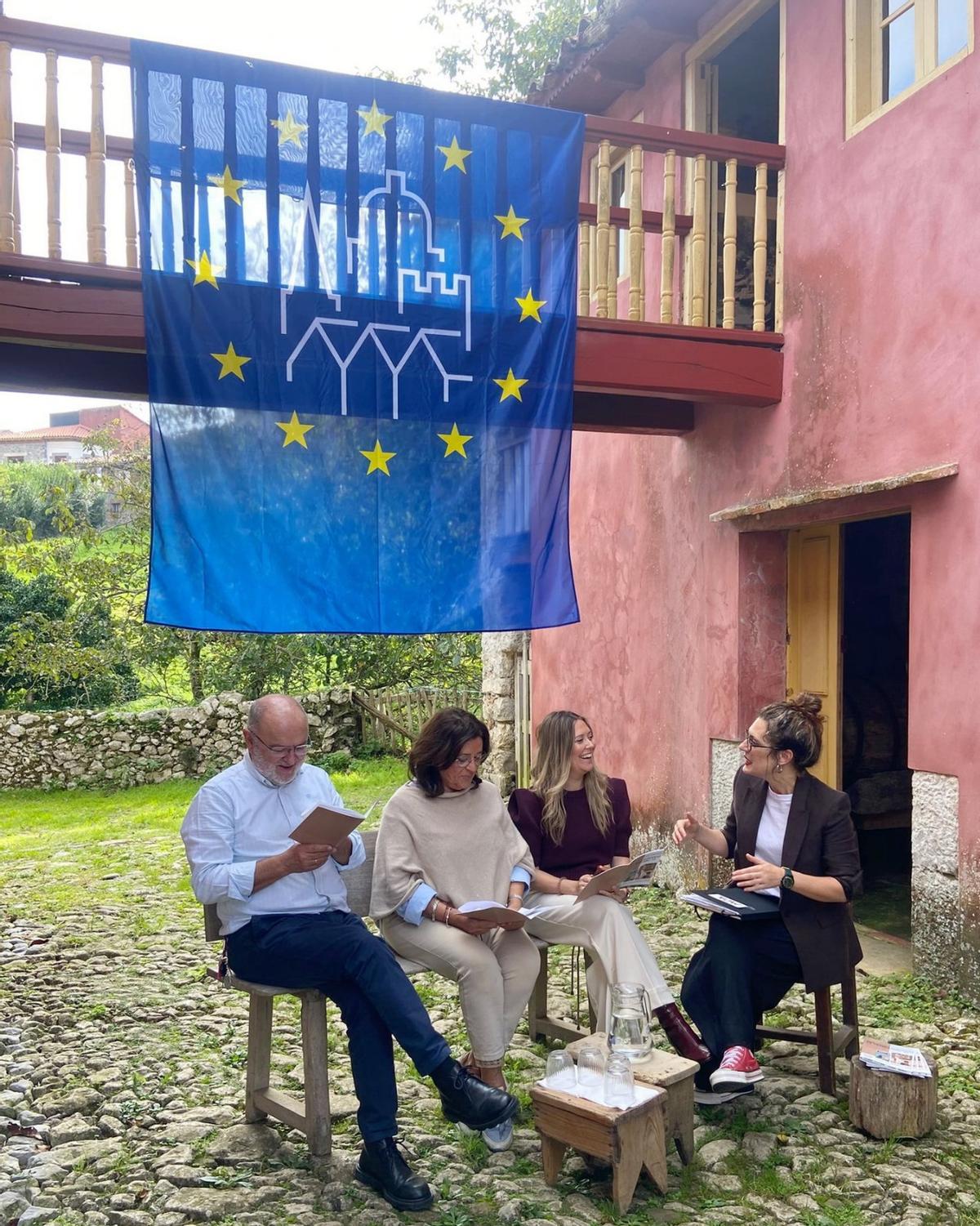 La presentación de las jornadas de visitas guiadas "Casonas y casinas".