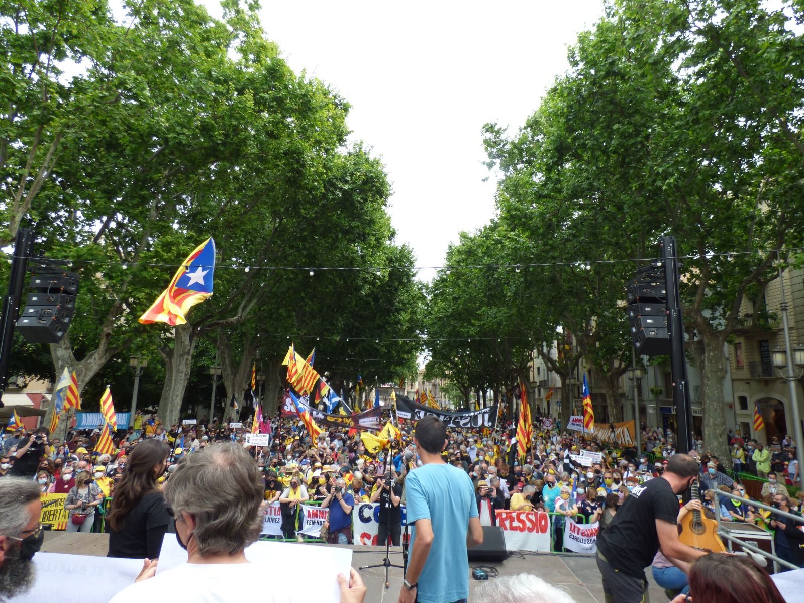 L'ANC pressiona el Govern per fer efectiva la independència i Òmnium crida a la mobilització ciutadana