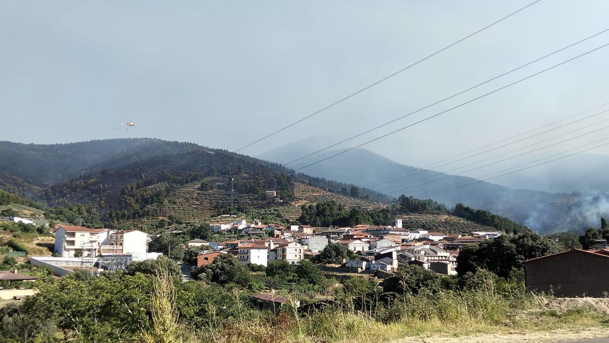 El incendio desde Caminomorisco.