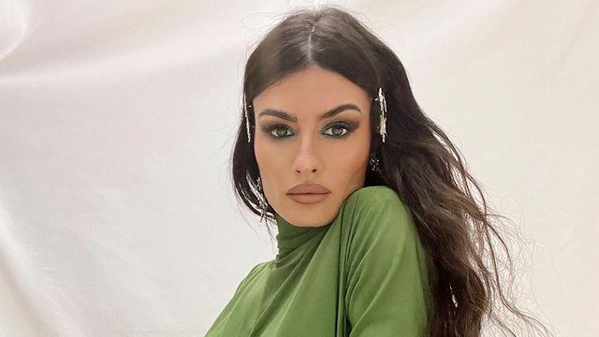 La 'influencer' Madame de Rosa posa en Instagram con un look de JCPajares