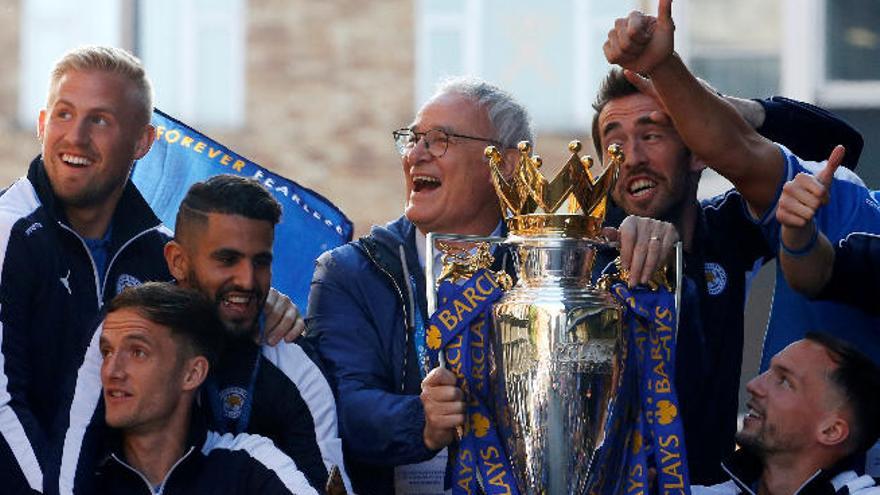 Ranieri, elegido entrenador del año en Inglaterra