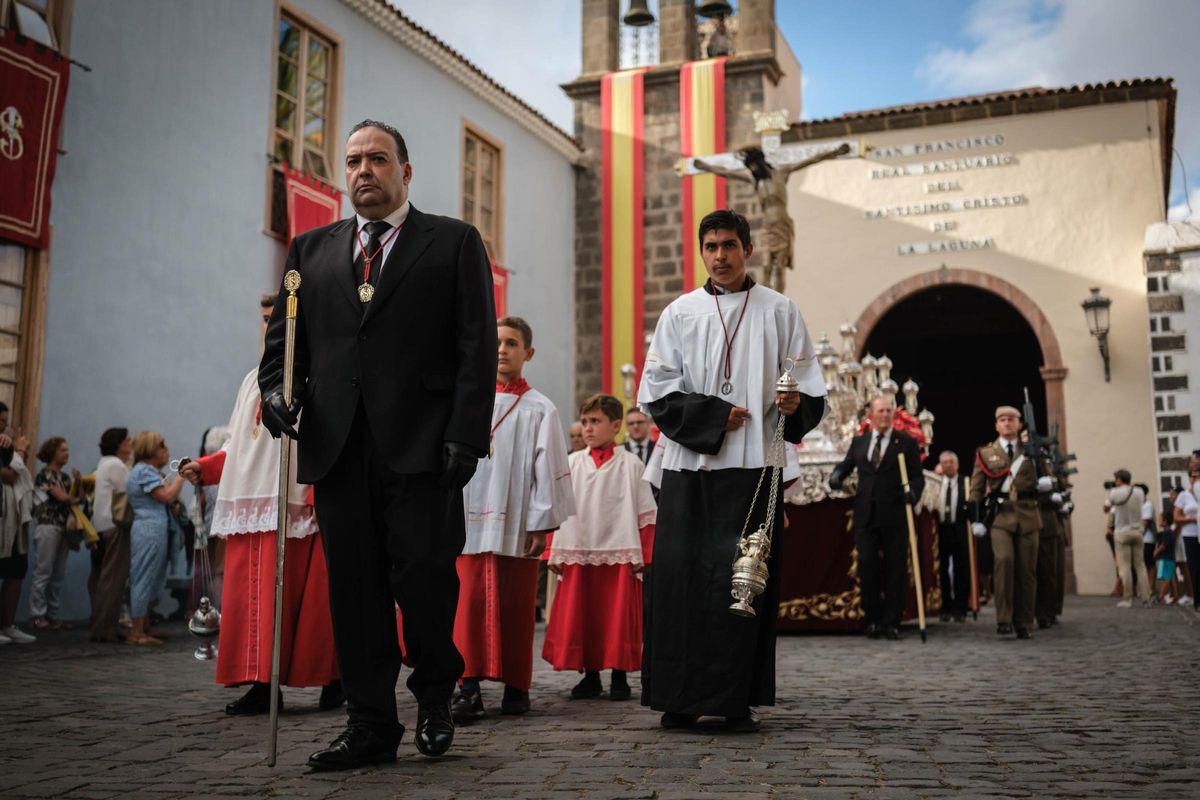 Act of descent of the Christ of La Laguna, organized by Slavery.