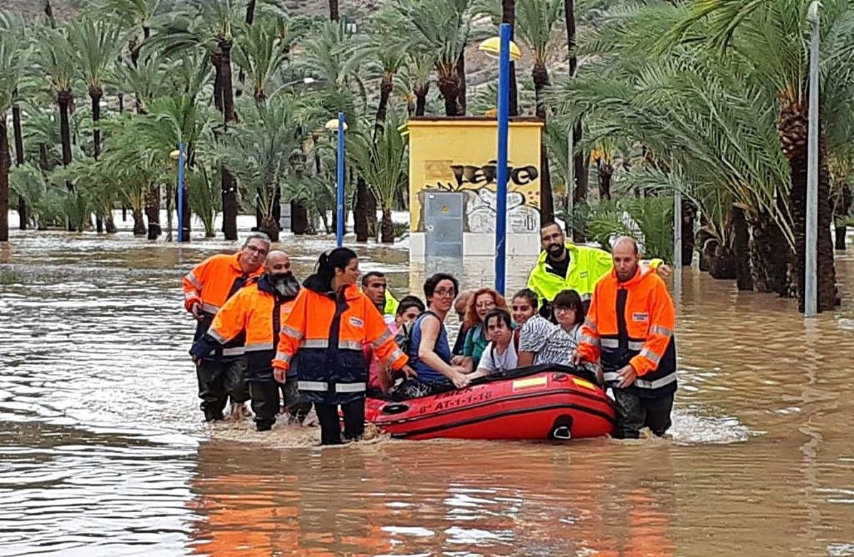 Usuarios del Centro Oriol rescatados en septiembre de 2019 por las inundaciones por la DANA.
