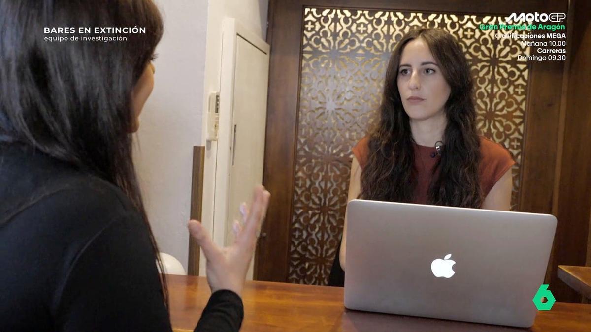 Equipo de Investigación habla con la propietaria de un hostal de Córdoba.