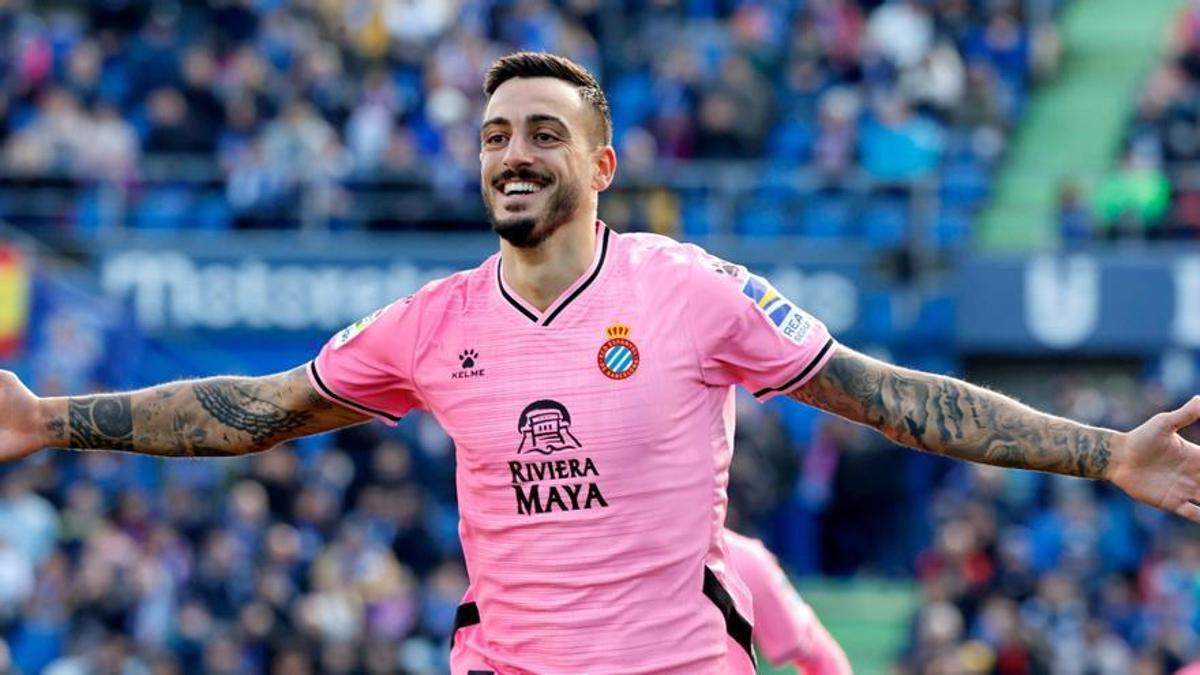 Joselu celebra su golazo ante el Getafe.