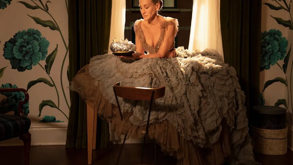 Carrie Bradshaw recupera el vestido de tul más famoso de 'Sexo en Nueva York' en 'And just like that'