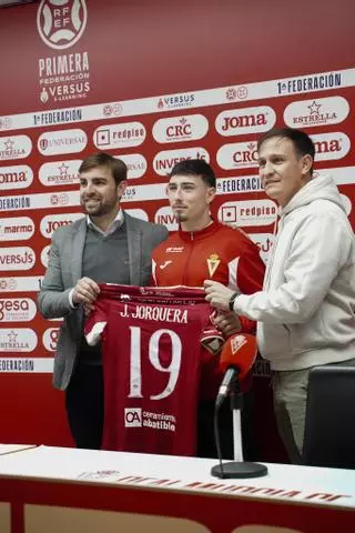 Al Real Murcia se le amontona el trabajo en el mercado