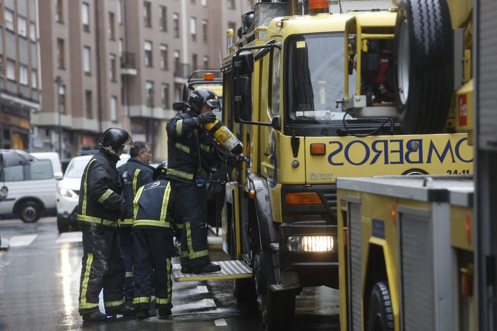 Incendio en un garaje de la calle Doctor Marañón de Avilés