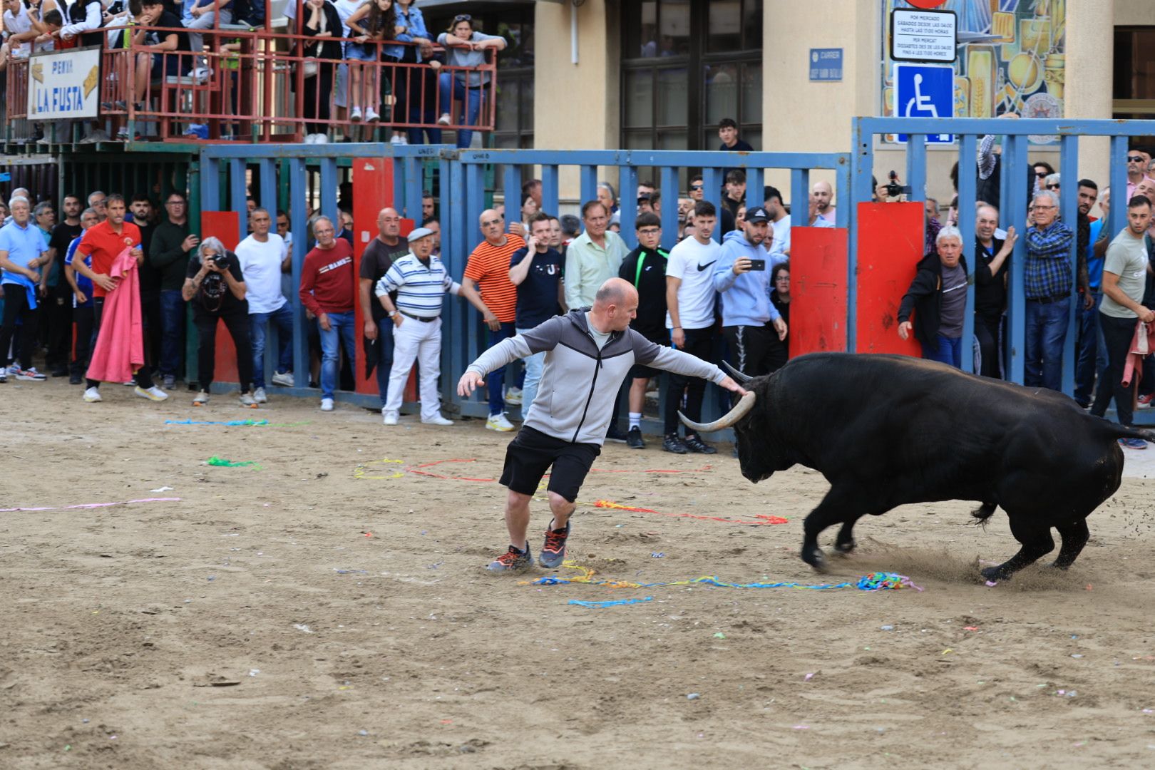 Fotos de la tarde taurina del jueves de las fiestas de Sant Pasqual en Vila-real