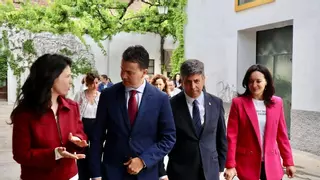 El ministro de Turismo elogia al alcalde de Montilla por el éxito del programa 'Amontíllate'