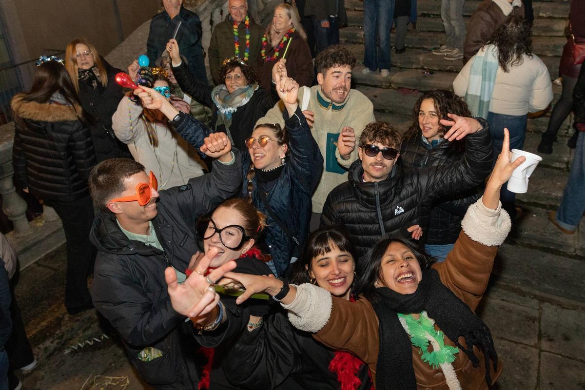 Les imatges de les campanades a la plaça de la Catedral