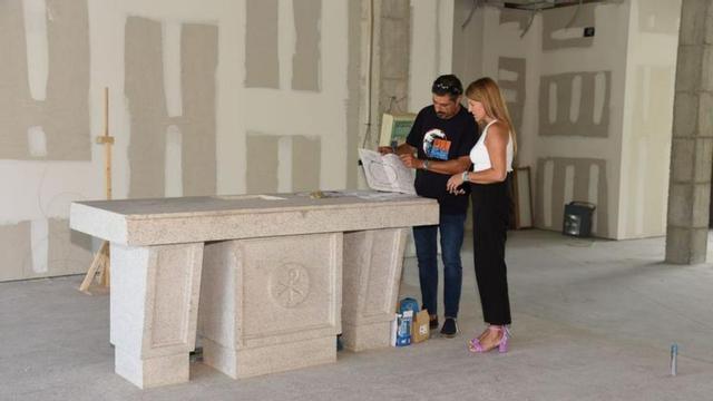 Francisco Javier Ojosnegros y Castiñeira en la futura capilla.  | // D.P.