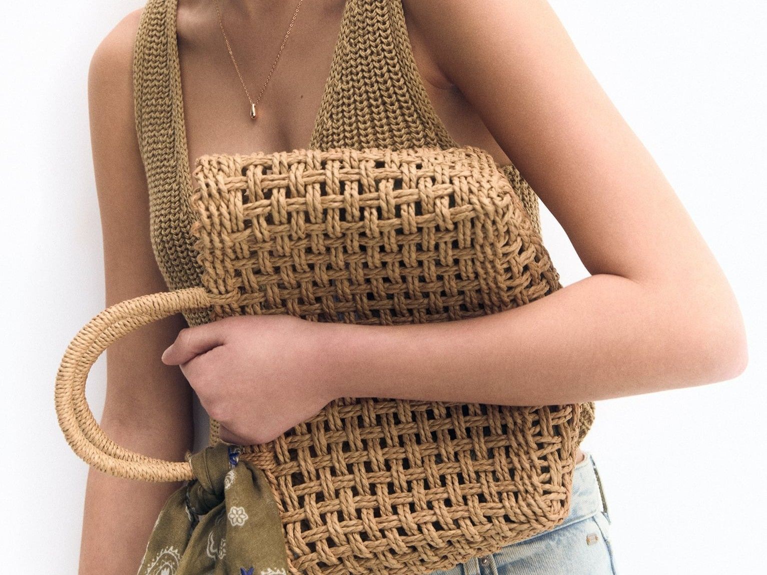 BOLSOS DE RAFIA VERANO Los bolsos de rafia que veras por todas partes este verano