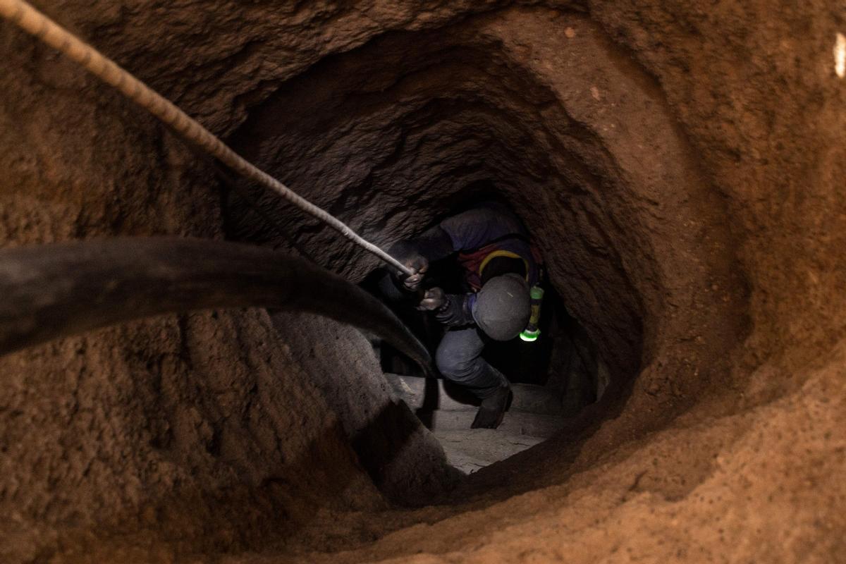 La minería artesanal de oro en Senegal. Karakaene y Bantakokouta son sitios de extracción de oro en el sureste de Senegal