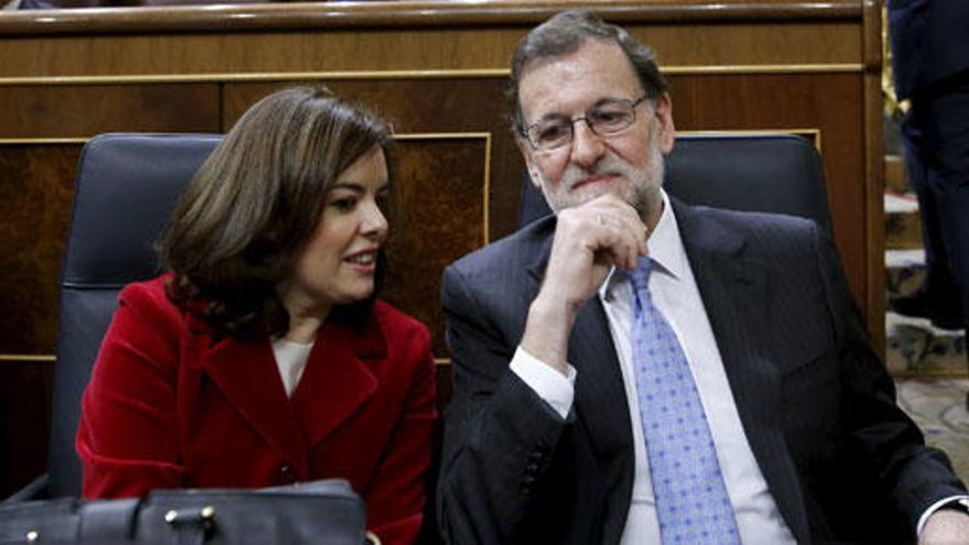 Rajoy, con Santamaría en el Congreso.