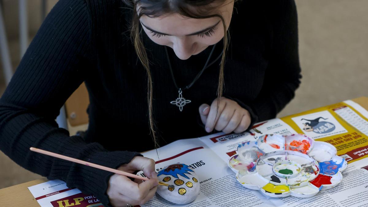 Los estudiantes han ideado y ejecutado el diseño las piedras