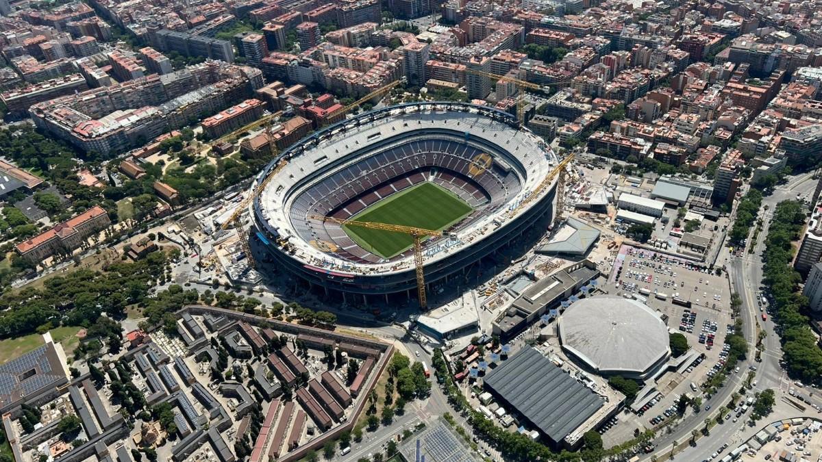 Una vista aérea del Sportify Camp Nou y sus alrededores