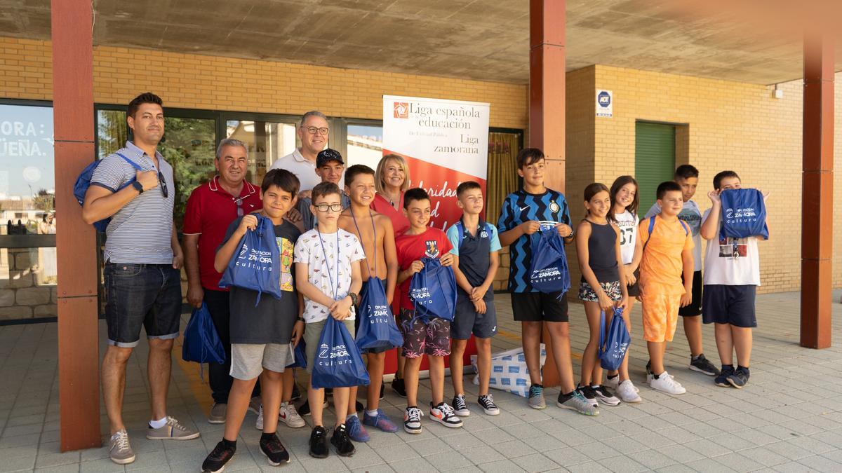 Clausura del campamento de verano de la Liga Española de la Educación en Villaralbo
