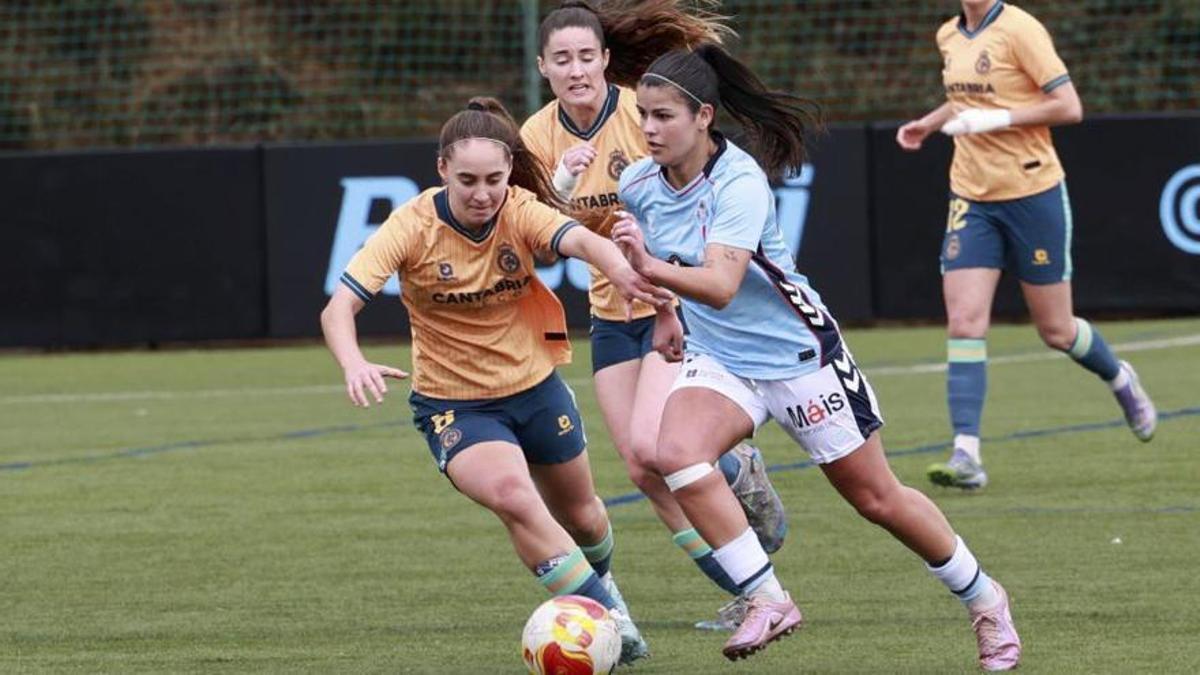 Un momento del partido de hace una semana ante el Racing. | JOSÉ LORES