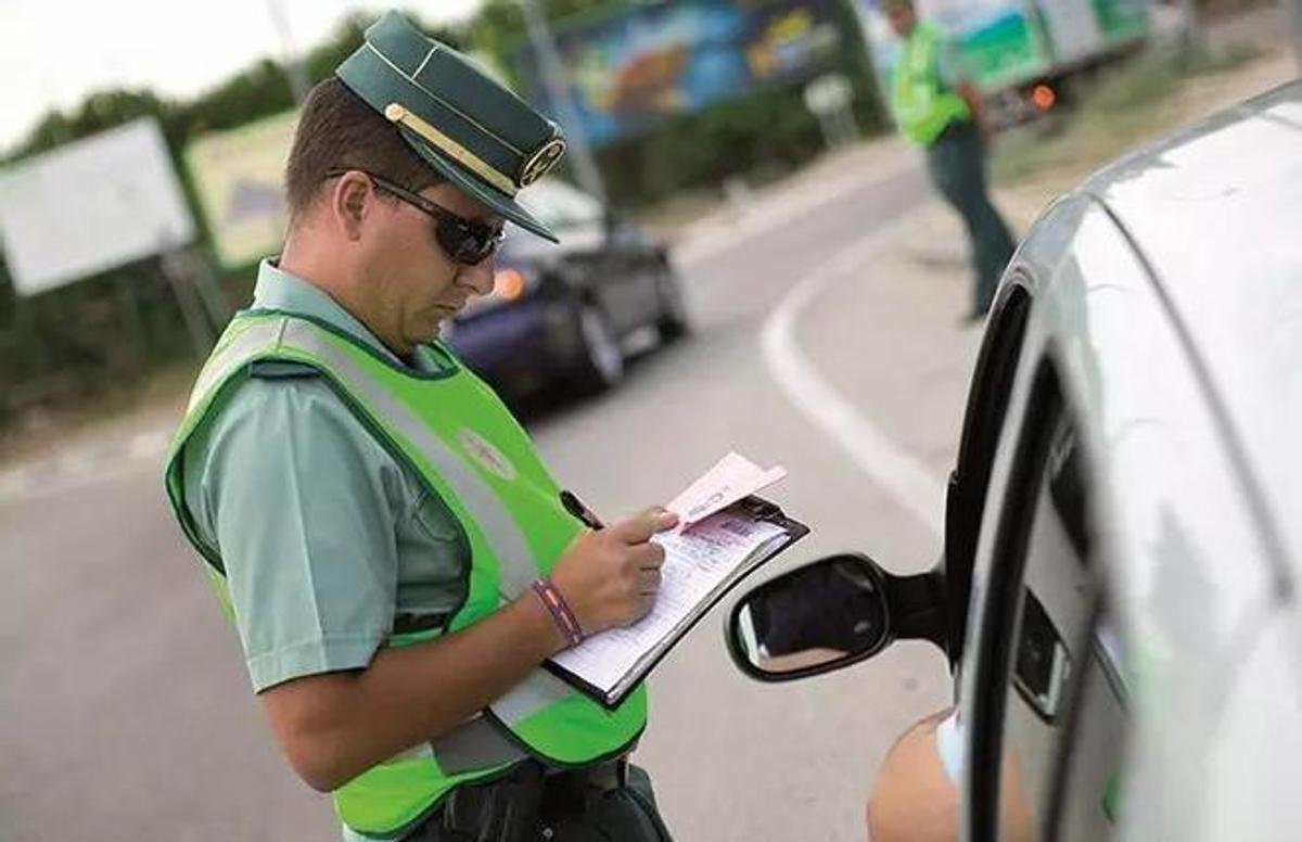 Así puedes saber si te han puesto una multa de tráfico